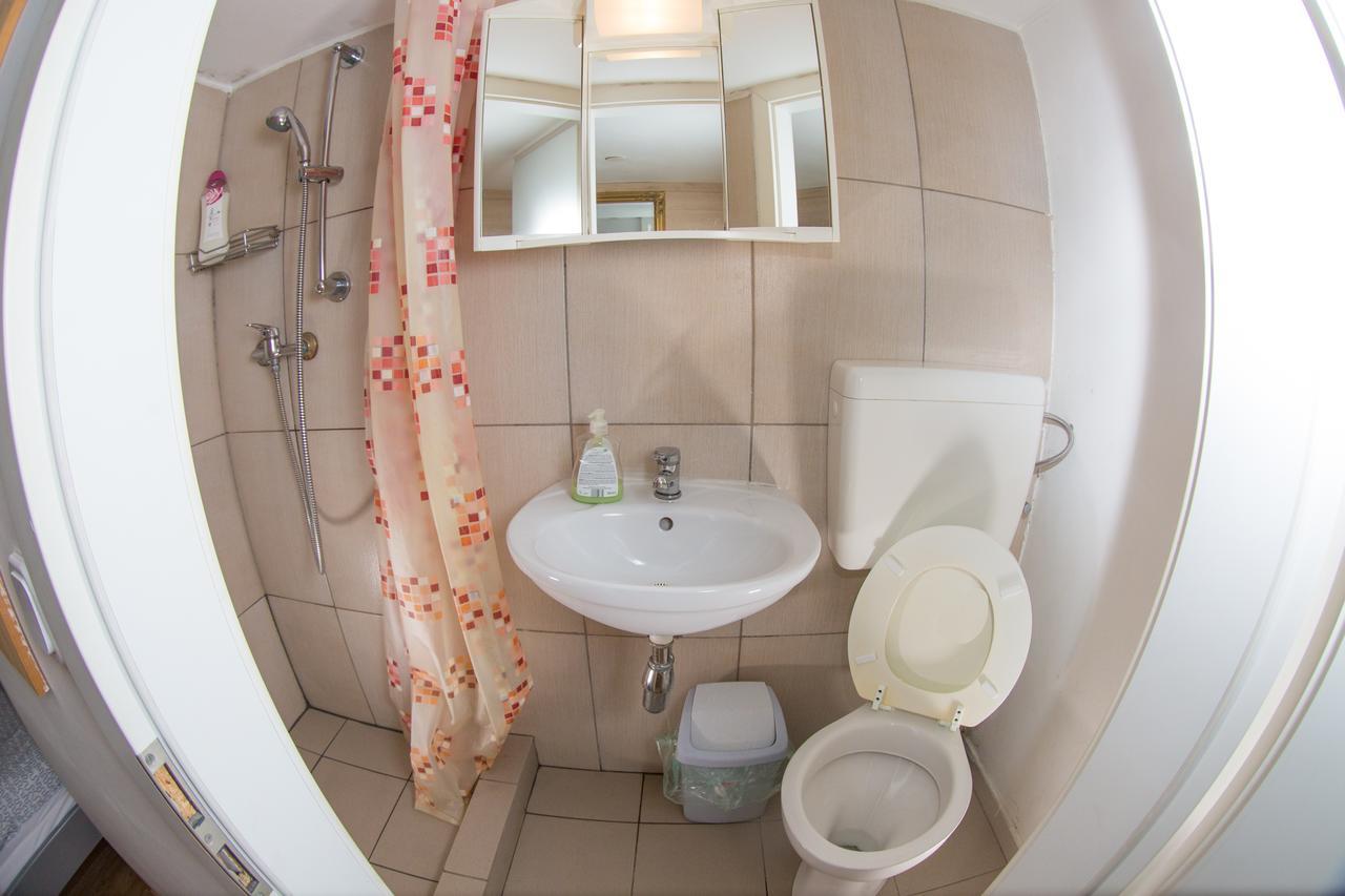 Double Room Private Bathroom