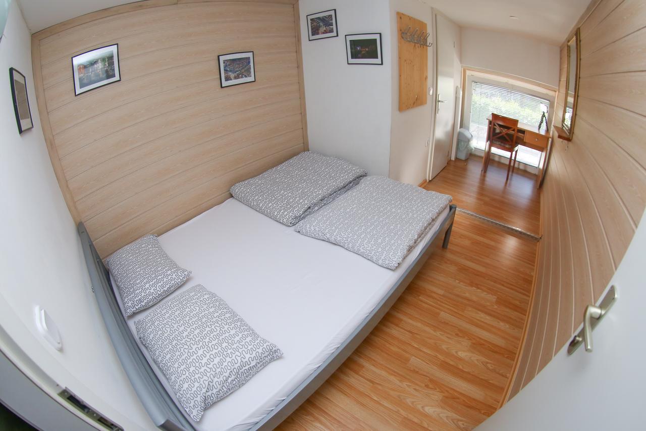 Double Room Private Bathroom
